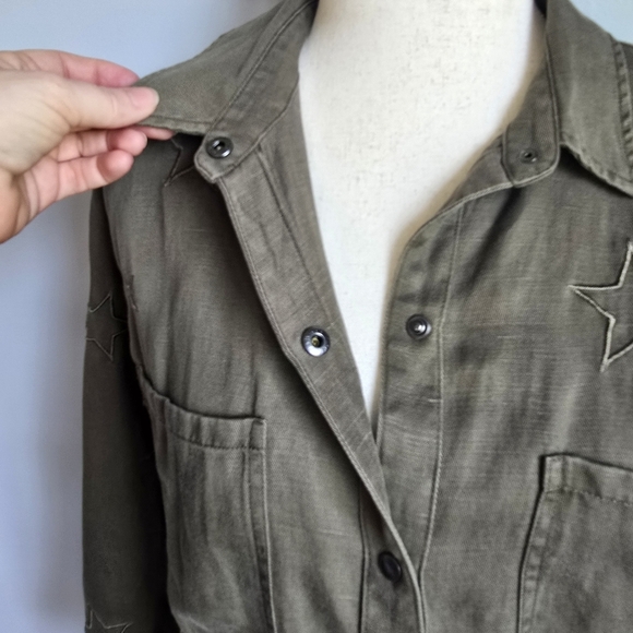 RAILS, New, Marcel Olive Green Embroidred Star Linen Blend Shirt, Size Medium - Picture 5 of 13